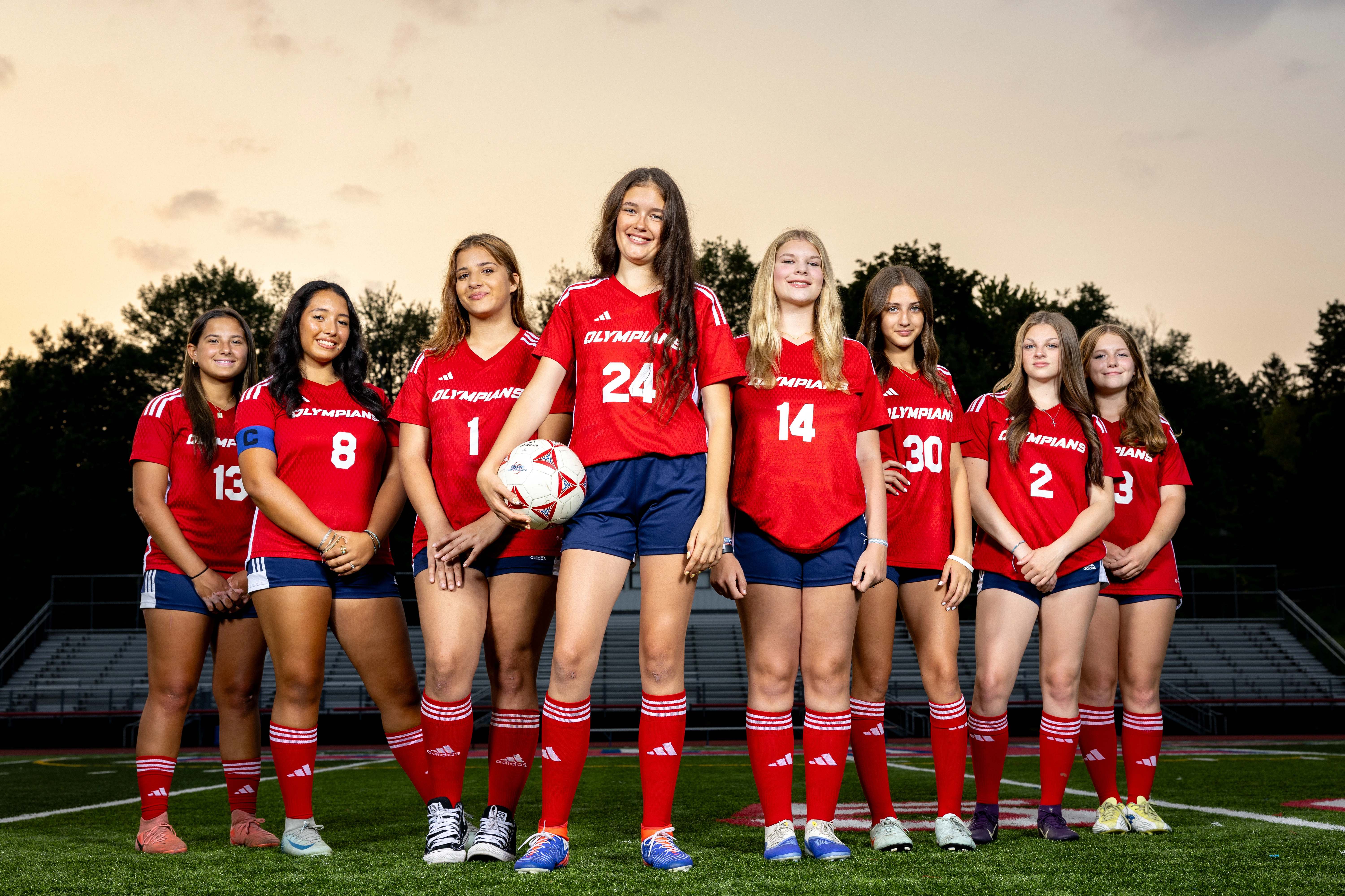 Women’s team portrait — Sunnyville sports photographer